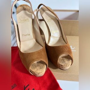 Christian Louboutin YOYO SLING
ZEPPA ORLATOBROWN suede cork heel